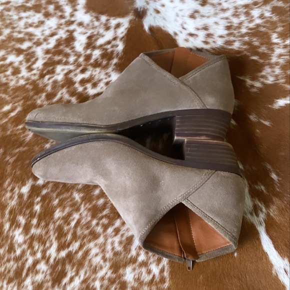 Lucky Brand suede Ankle Booties - Picture 3 of 7